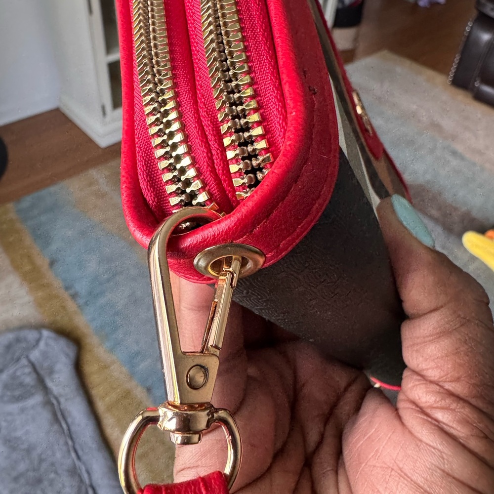 Unbranded Red and Multicolor Vegan Leather Wristlet Wallet 
(NO CALLOUTS) - Picture 4 of 7